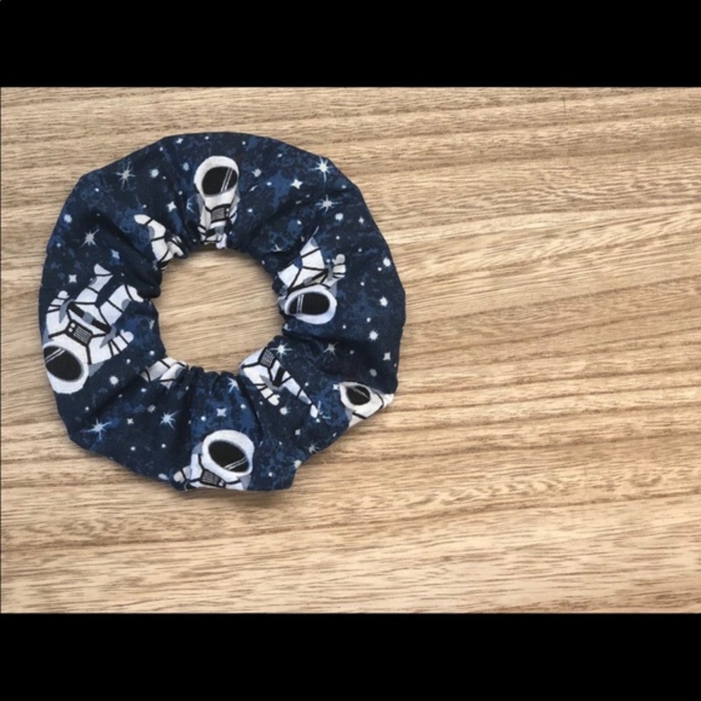 Blue Spaceman Astronaut Scrunchie New‎